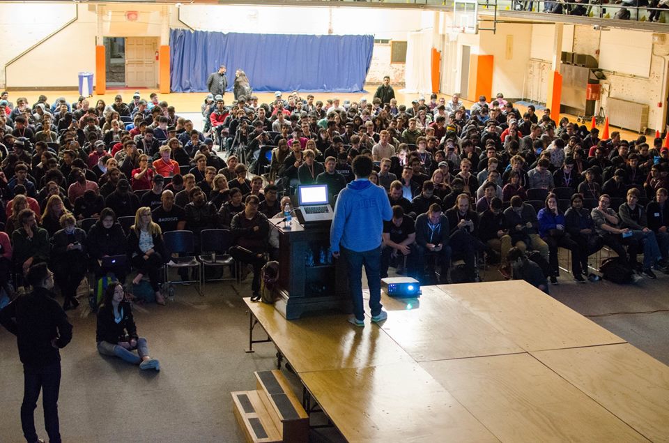 HackIllinois 2018 kicks off!