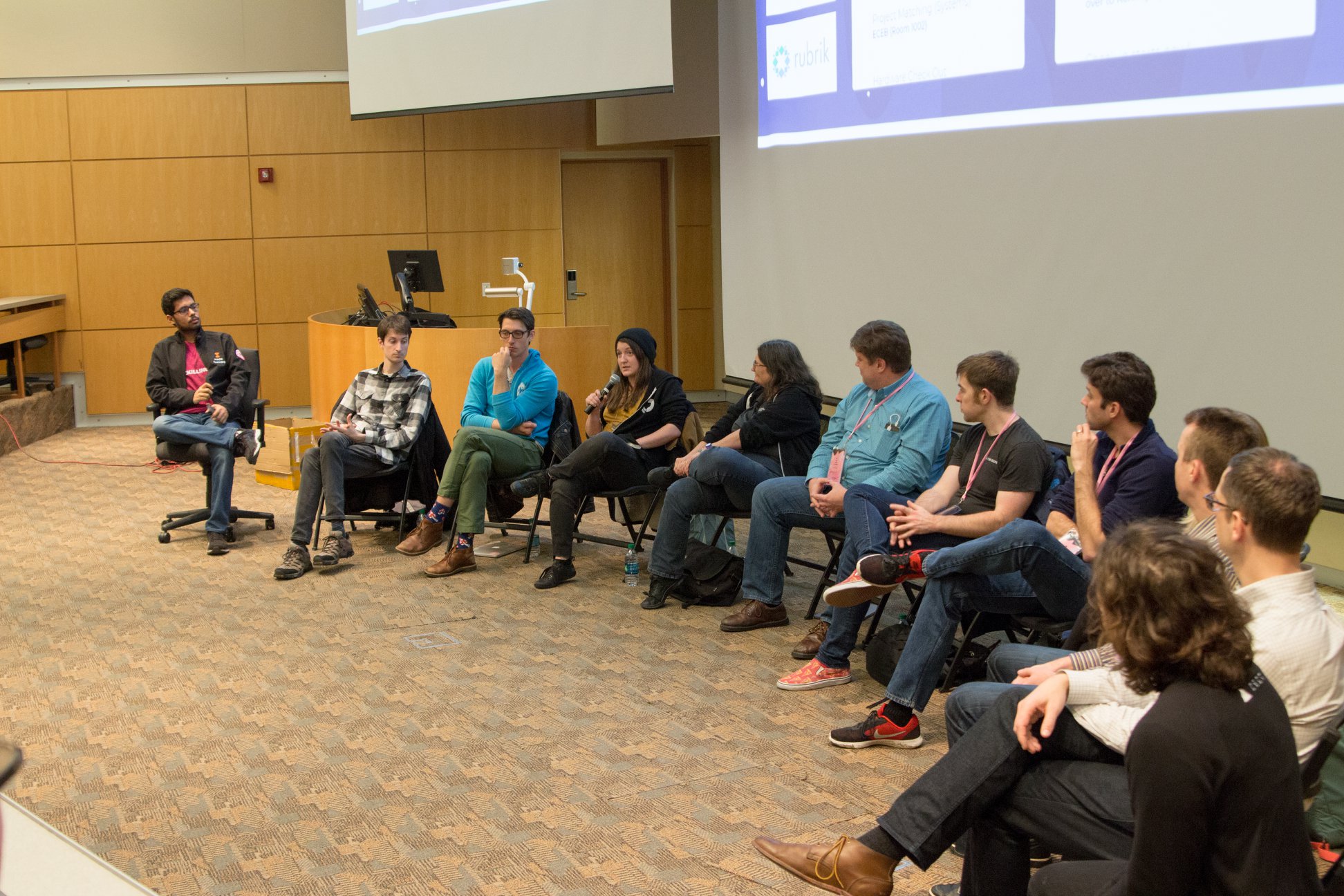 Mentors with experience in Web/Data discuss at the panel in Siebel